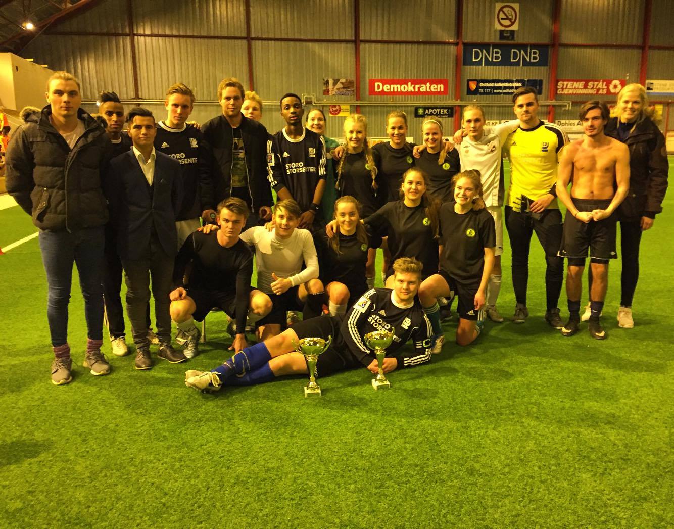 12751721 10156502271125137 2093406328 O