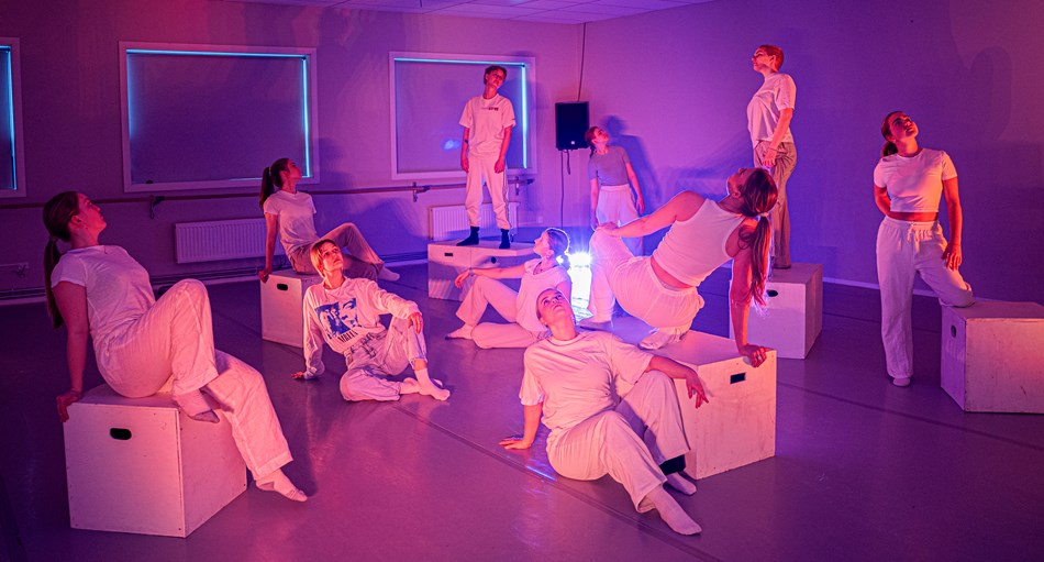 Dansecrewet øver til danskonserten "Litt til"