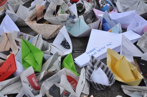 Papirbåtaksjon 1.jpg